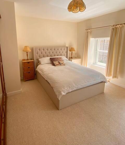 Cottage In The Heart Of Frome Extérieur photo
